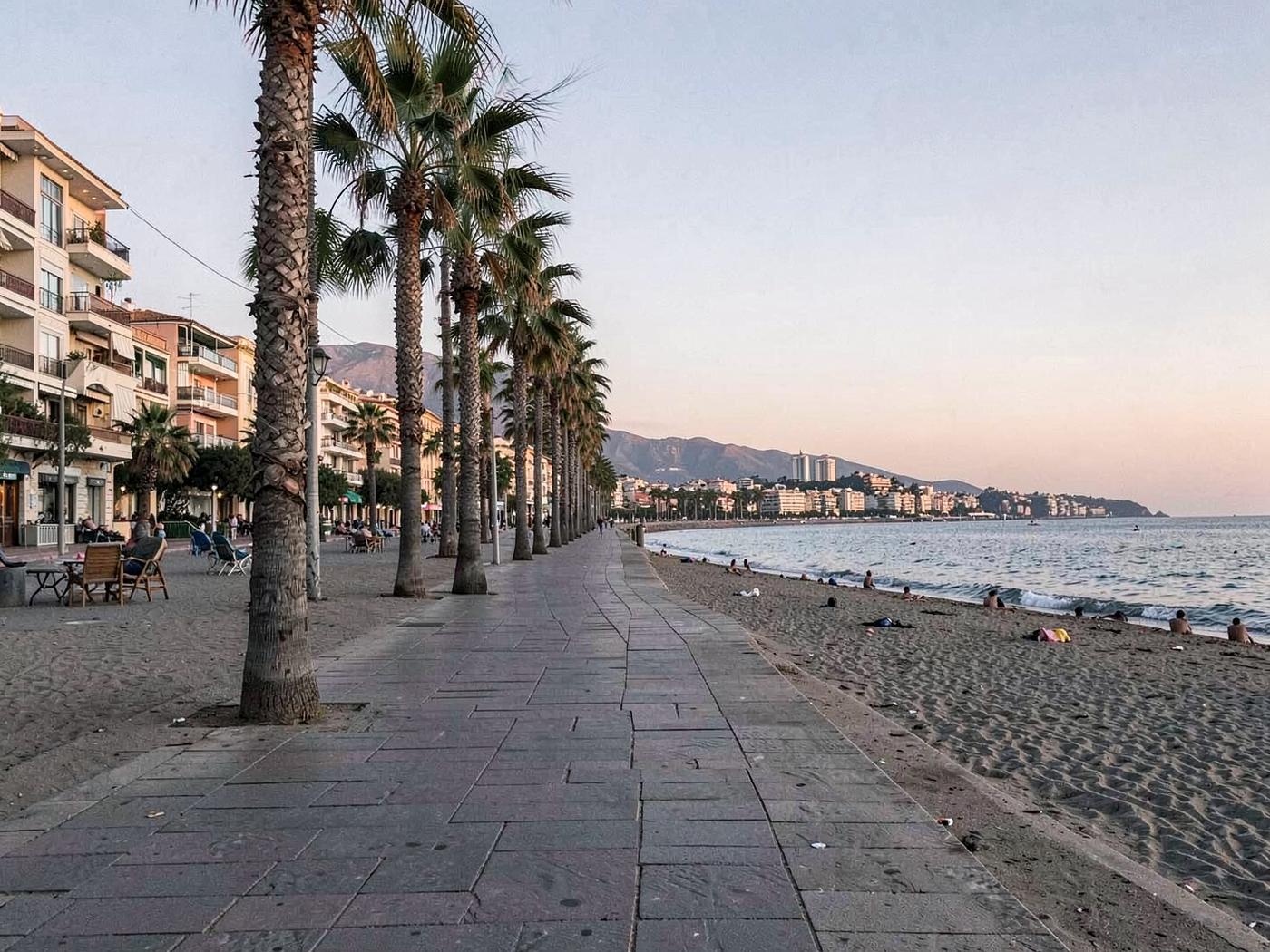 Fuengirola – Svenskt, enkelt och nära